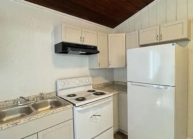 Property at Solstice Valley Mills Apartments - 700 S Valley Mills Dr, Waco, TX, 76711, 1-2 bed, 1-1.5 bath, [object Object]