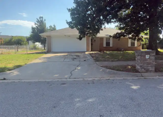Property at 100 Lochwood Cir, Yukon, OK, 73099, 3 beds, 2 baths, [object Object]