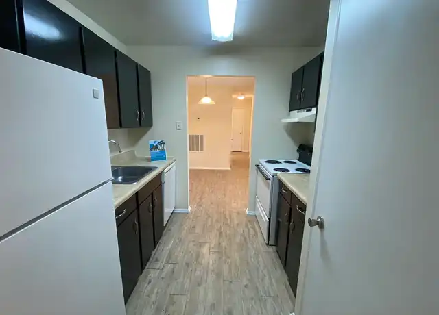Property at Forestbrook Apartments - 220 McConville Rd, Lynchburg, VA, 24502, 2-3 beds, 2 baths, [object Object]