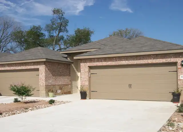 Property at 2531 Pahmeyer Rd, New Braunfels, TX, 78130, 3 beds, 2 baths, [object Object]