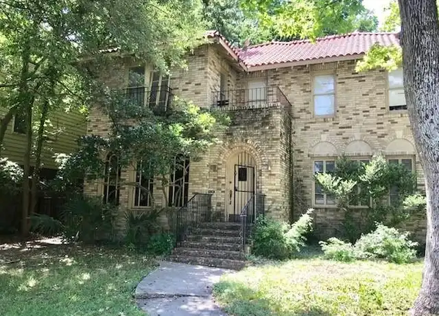 Property at 4802 La Branch St, Houston, TX, 77004, 3 beds, 2 baths, [object Object]