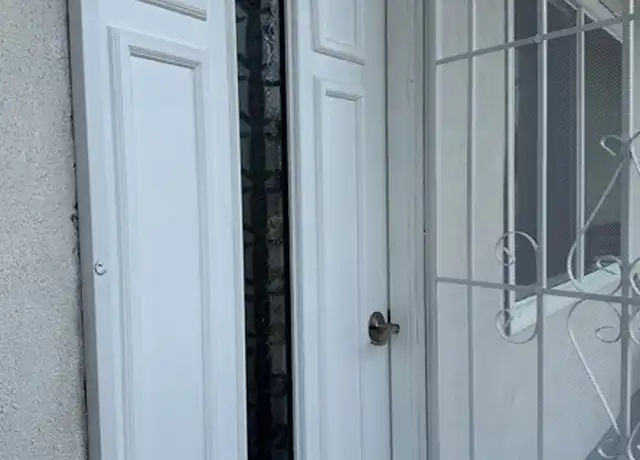 Property at 8601 Chestnut Ave, South Gate, CA, 90280, 1 bed, 1 bath, [object Object]