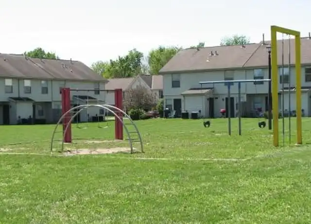 Property at 1900 Aaron Dr Unit 1940-F, Middletown, OH, 45044, 3 beds, 1 bath, [object Object]