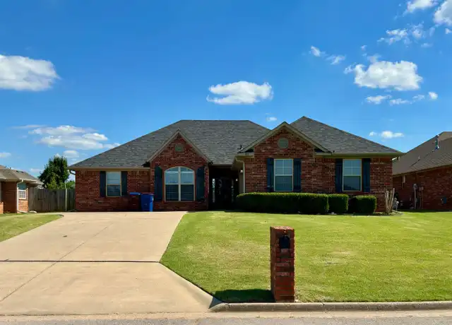 Property at 612 Windbrook Ct, Fort Smith, AR, 72908, 4 beds, 2 baths, [object Object]