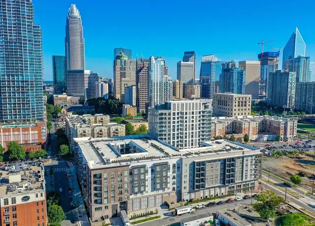 Property at 500 West Trade - 500 W Trade St, Charlotte, NC, 28202, 0 beds, 1 bath, [object Object]