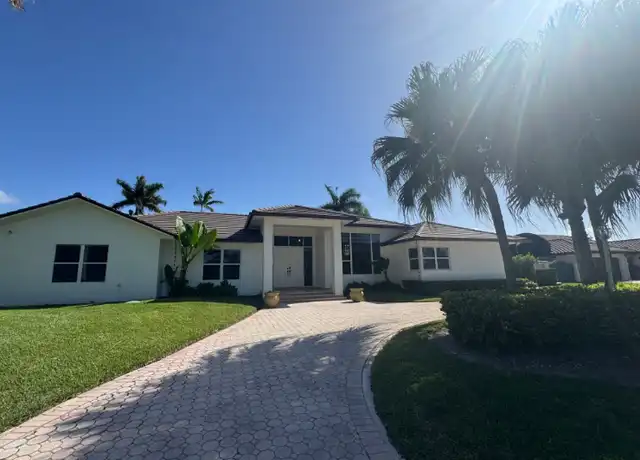Property at 10840 SW 139th Rd, Miami, FL, 33176, 4 beds, 3 baths, [object Object]