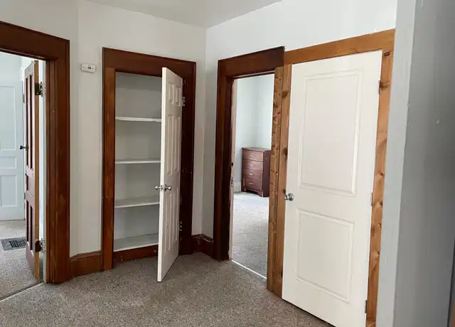 Property at 729 S Beech St, Syracuse, NY, 13210, 5 beds, 2 baths, [object Object]