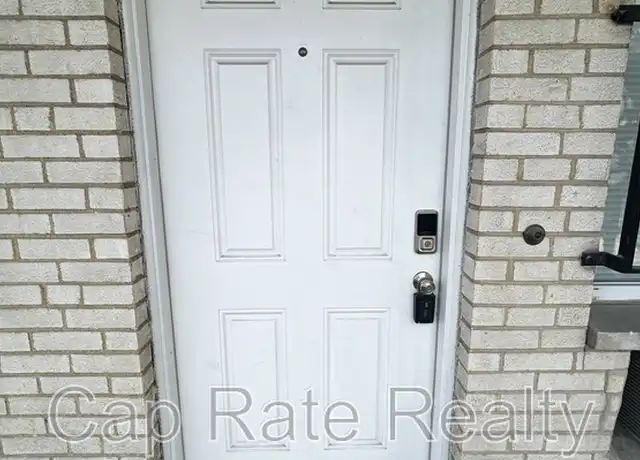 Property at 27 W 8th Ave Unit D, Columbus, OH, 43201, 2 beds, 1 bath, [object Object]