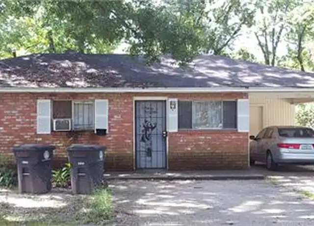 Property at 5350 Clayton Dr, Baton Rouge, LA, 70805, 3 beds, 1 bath, [object Object]