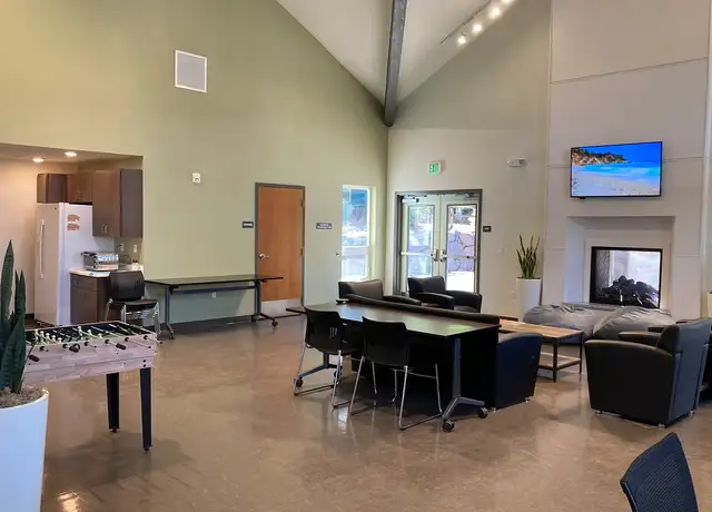 Photo of 9885 Meadow View Pl, Truckee, CA 96161