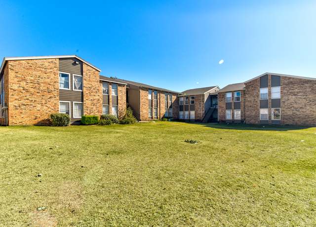 Photo of 4500 Campus Dr, Fort Worth, TX 76119