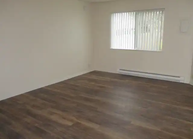 Property at 704 NE Kane Dr, Gresham, OR, 97030, 1 bed, 1 bath, [object Object]