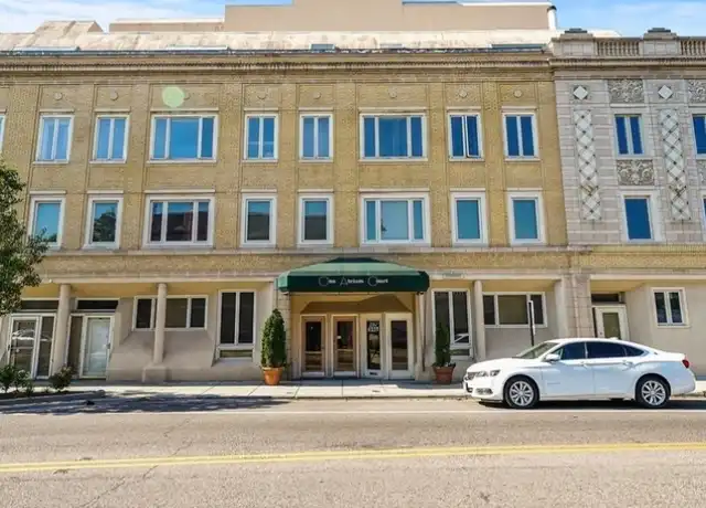Property at 6337 Roosevelt Rd #408, Berwyn, IL, 60402, 2 beds, 1.5 baths, [object Object]