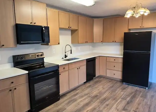 Property at 11896 SE Sovereign Ct Unit A, Happy Valley, OR, 97086, 1 bed, 1 bath, [object Object]