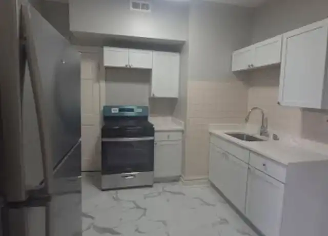 Property at 4334 W West End Ave Unit 4336-2, Chicago, IL, 60624, 2 beds, 1 bath, [object Object]