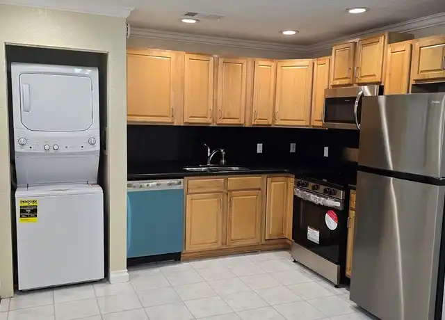 Property at 1749 NW 6th Ave Unit 2, Fort Lauderdale, FL, 33311, 2 beds, 1 bath, [object Object]