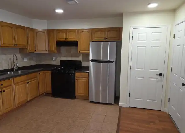 Property at 1009 Red Lion Rd, Philadelphia, PA, 19115, 2 beds, 1 bath, [object Object]