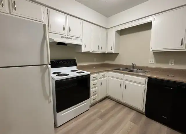 Property at 5920 Reeds Rd, Mission, KS, 66202, 1 bed, 1 bath, [object Object]