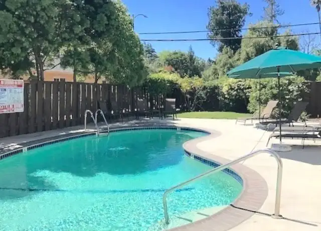 Photo of 2685 California St, Mountain View, CA 94040