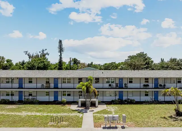 Property at Paradise Palms Portfolio LLC - 2930 Thomas St, Fort Myers, FL, 33916, 2 beds, 1 bath, [object Object]