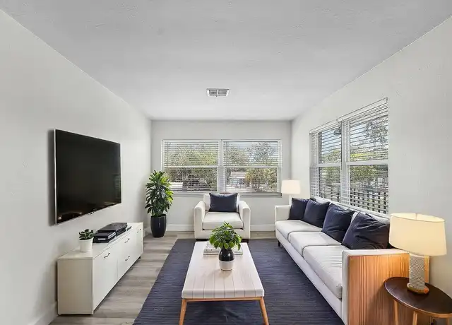 Property at Paradise Palms Portfolio LLC - 2930 Thomas St, Fort Myers, FL, 33916, 1-2 bed, 1 bath, [object Object]