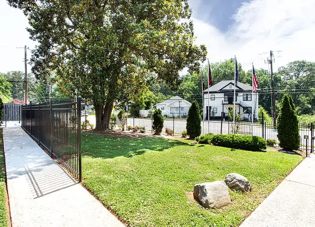 Photo of 763 Cascade Ave SW, Atlanta, GA 30310