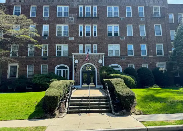 Property at 12 Hamilton Pl Unit D 14, Garden City, NY, 11530, 1 bed, 1 bath, [object Object]