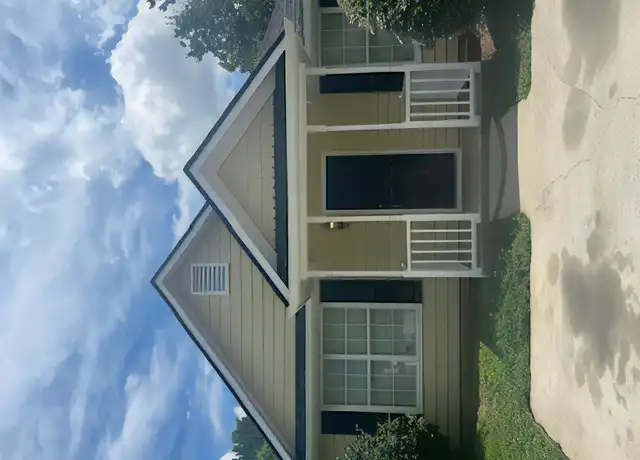 Property at 102 Pier Pt, Griffin, GA, 30223, 3 beds, 2 baths, [object Object]
