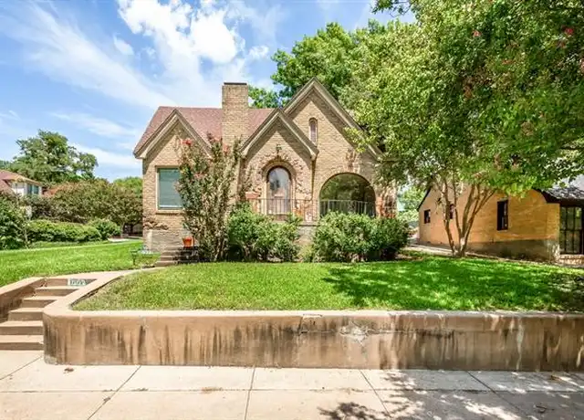 Property at 1002 Valencia St, Dallas, TX, 75223, 3 beds, 2 baths, [object Object]