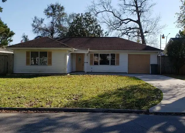 Property at 4255 W Broadway St, Beaumont, TX, 77707, 3 beds, 1.5 baths, [object Object]
