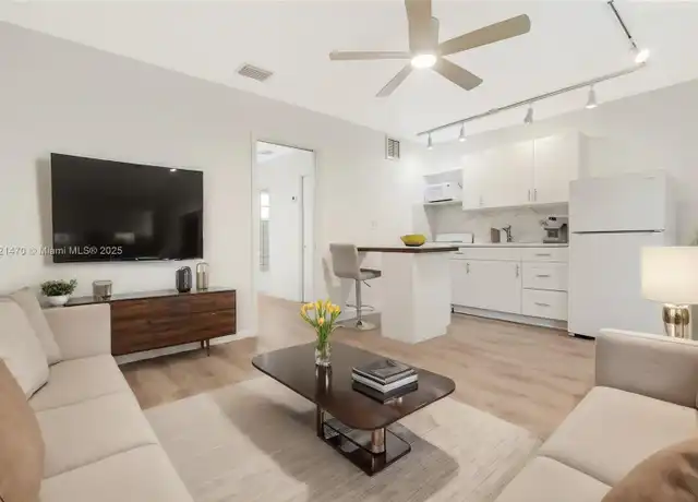 Property at 345 Michigan Ave #11, Miami Beach, FL, 33139, 1 bed, 1 bath, [object Object]