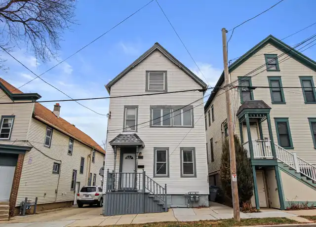 Property at 1140 E Kane Pl Rm 2, Milwaukee, WI, 53202, 3 beds, 1 bath, [object Object]