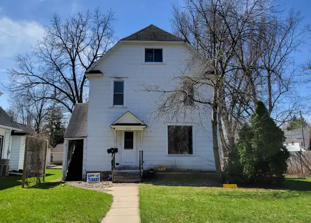 Property at 512 E Maple St Unit Main, River Falls, WI, 54022, 2 beds, 1 bath, [object Object]