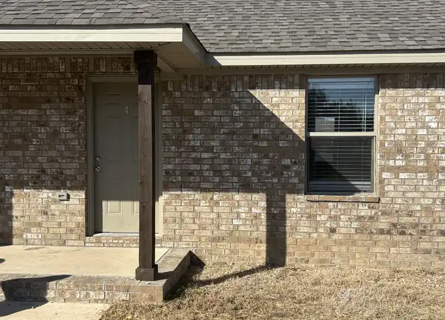 Property at 1700 W Main St, Walnut Ridge, AR, 72476, 3 beds, 1.5 baths, [object Object]