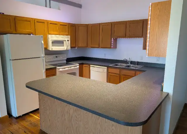 Property at 1815 Adams St Unit B, Toledo, OH, 43604, 1 bed, 1 bath, [object Object]