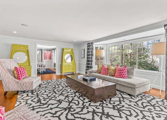 Photo of 22 Chadwick Rd Unit 22, Weston, MA 02493