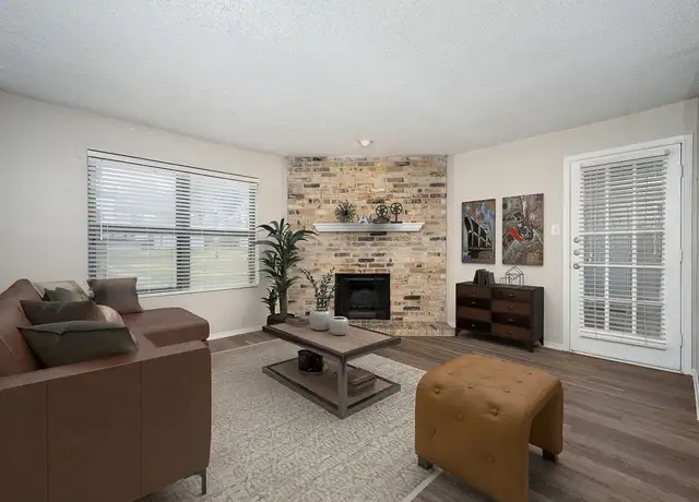 Photo of 1300 Dallas Dr, Denton, TX 76205