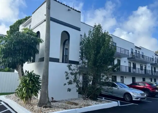 Property at 2705 NE 9th Ave Unit 102, Wilton Manors, FL, 33334, 2 beds, 1 bath, [object Object]