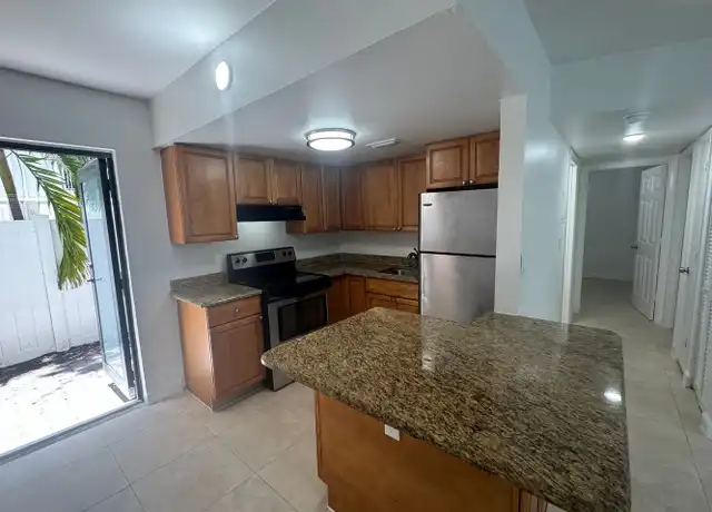 Property at 2705 NE 9th Ave Unit 102, Wilton Manors, FL, 33334, 2 beds, 1 bath, [object Object]