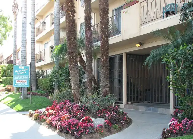 Property at 5415 Newcastle Ave, Encino, CA, 91316, 2 beds, 1.5 baths, [object Object]