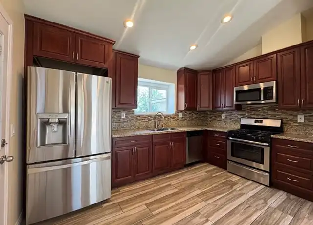 Property at 11418 Arminta St, North Hollywood, CA, 91605, 3 beds, 2 baths, [object Object]