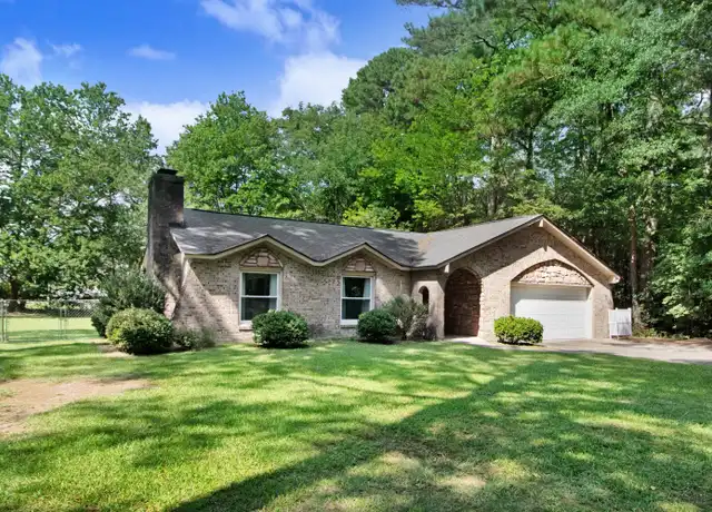 Property at 200 Clairmont Rd, Goldsboro, NC, 27534, 3 beds, 2 baths, [object Object]