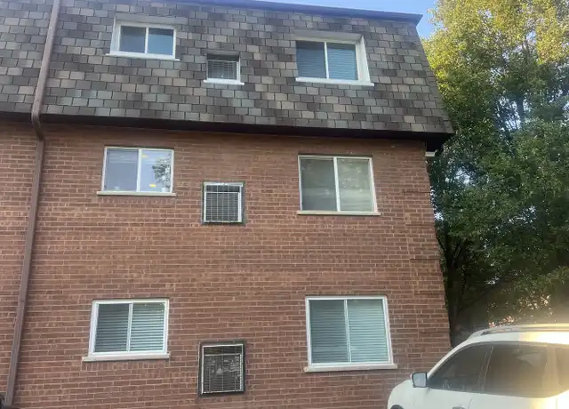 Property at 9352 Bay Colony Dr Unit 2E, Des Plaines, IL, 60016, 2 beds, 1 bath, [object Object]