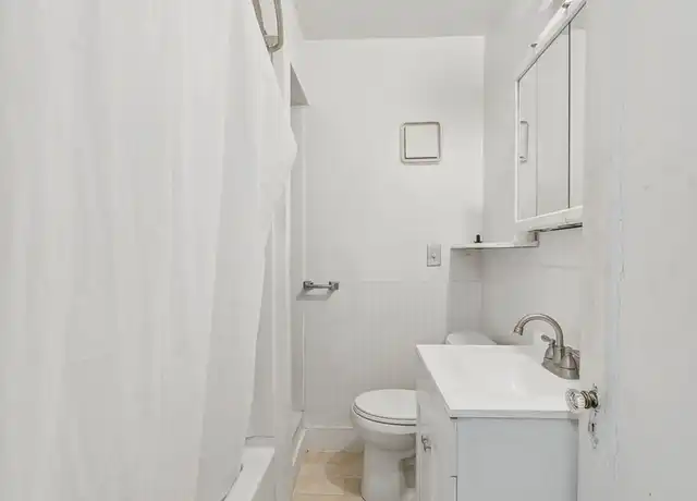 Property at 305 N Callow Ave Unit 2, Bremerton, WA, 98312, 1 bed, 1 bath, [object Object]