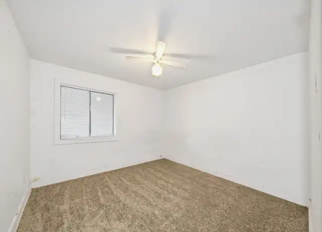 Property at 305 N Callow Ave Unit 2, Bremerton, WA, 98312, 1 bed, 1 bath, [object Object]