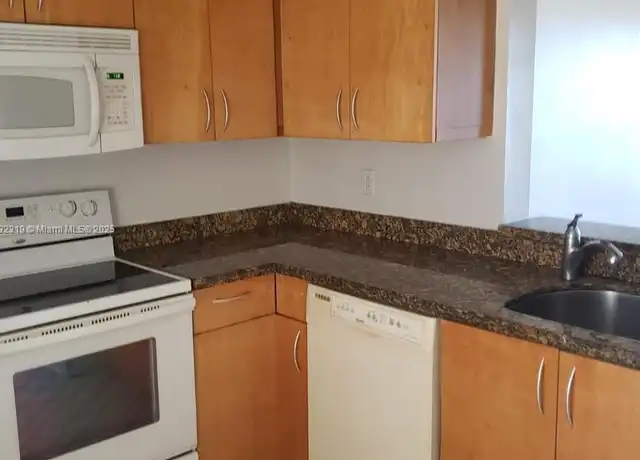 Property at 2830 Somerset Dr Unit 415N, Lauderdale Lakes, FL, 33311, 2 beds, 2 baths, [object Object]