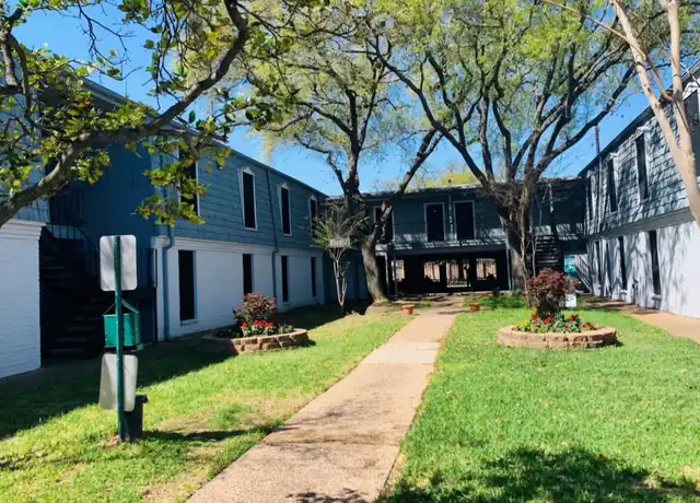 Property at 1901 S Voss Rd #43, Houston, TX, 77057, 2 beds, 1 bath, [object Object]
