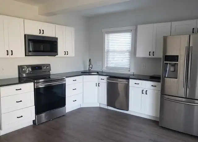 Property at 35 Herrick St Unit A, Beverly, MA, 01915, 3 beds, 1.5 baths, [object Object]