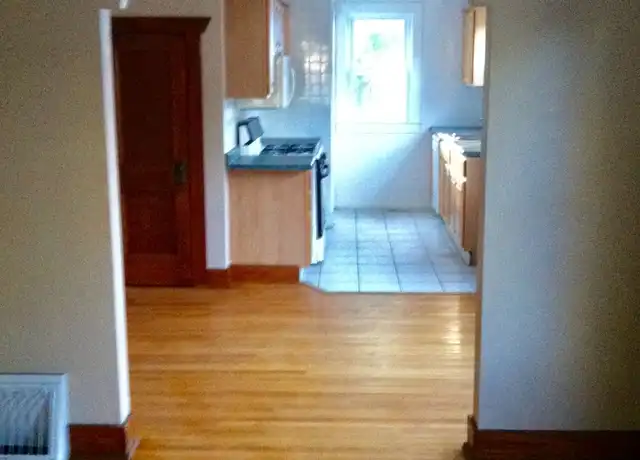 Property at 2705 S Glenwood Ave, Springfield, IL, 62704, 2 beds, 1 bath, [object Object]