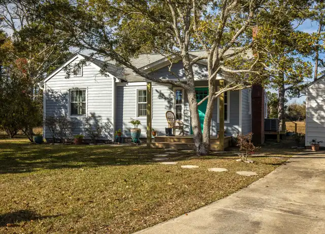 Property at 114 Chestnut Dr, Beaufort, NC, 28516, 2 beds, 2 baths, [object Object]